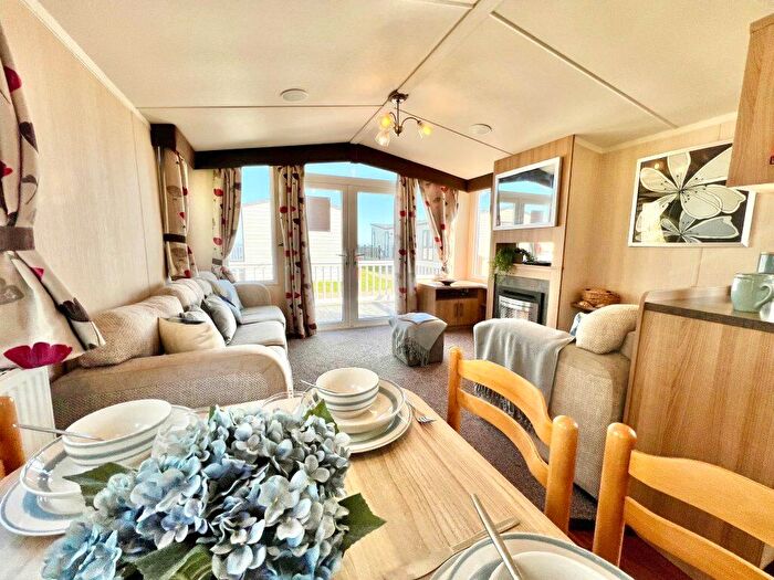 3 Bedroom Park Home For Sale In Broadland Sands Holiday Park – Suffolk, NR32