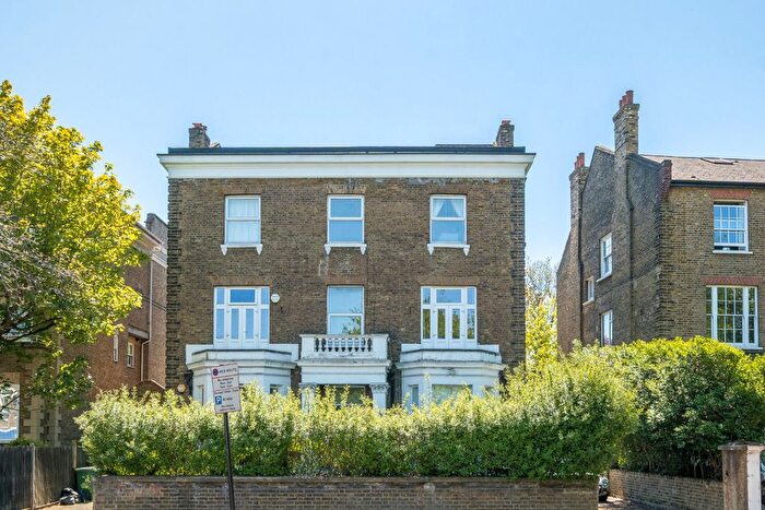 3 Bedroom Flat For Sale In Thurlow Park Road, London, SE21