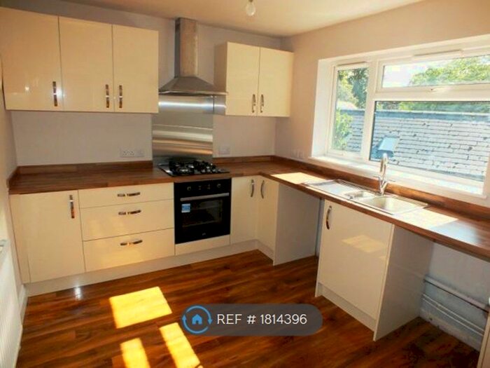 2 Bedroom Maisonette To Rent In Chequers Close, Fenstanton, PE28