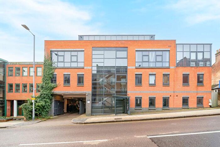 1 Bedroom Flat To Rent In Victoria Street, St Albans, AL1