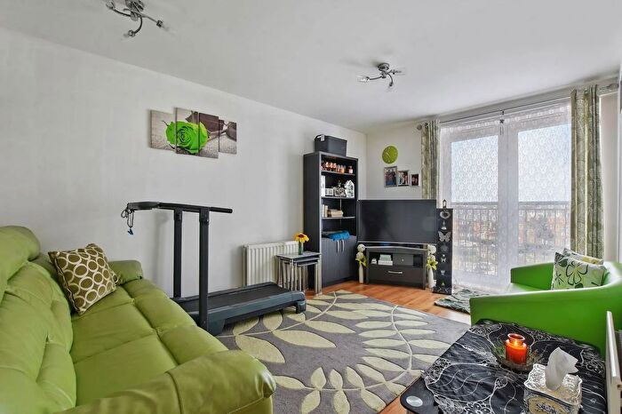 1 Bedroom Flat For Sale In Higham Mews, Northolt, UB5