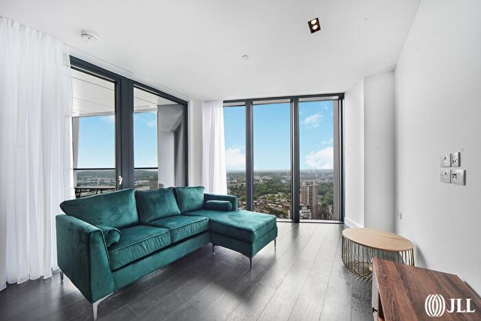 2 Bedroom Apartment To Rent In Amory Tower, Marsh Wall, E14