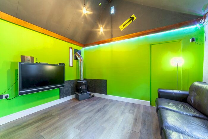 1 Bedroom Cottage To Rent In Pampisford Road, South Croydon CR2