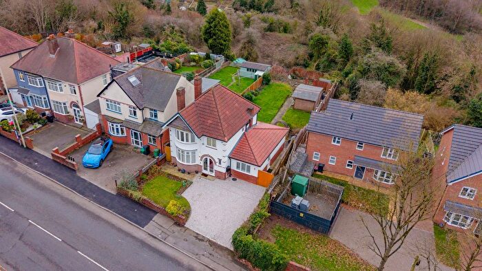 3 Bedroom Detached House For Sale In Himley Road, Dudley, DY1