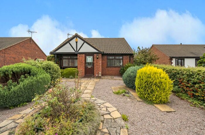 2 Bedroom Bungalow For Sale In Hawkshead Grove, Lincoln, LN2