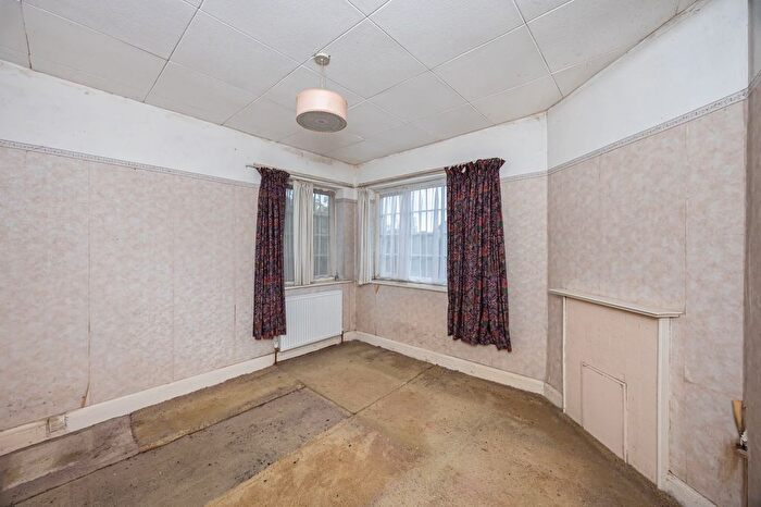 2 Bedroom Detached Bungalow For Sale In Galliers Close, Brighton, BN1