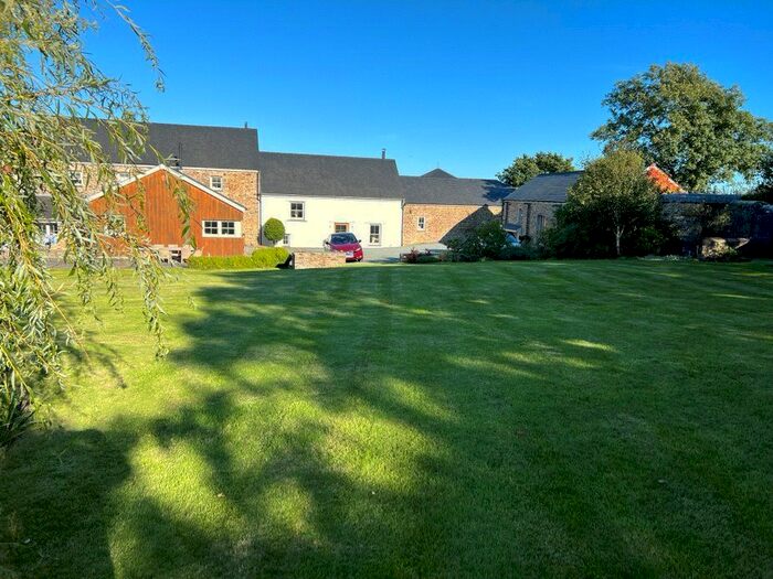 5 Bedroom Detached House For Sale In Dreenhill, Haverfordwest, Pembrokeshire, SA62