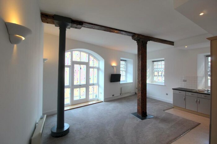 2 Bedroom Flat To Rent In Dock Street, Leeds, West Yorkshire, LS10