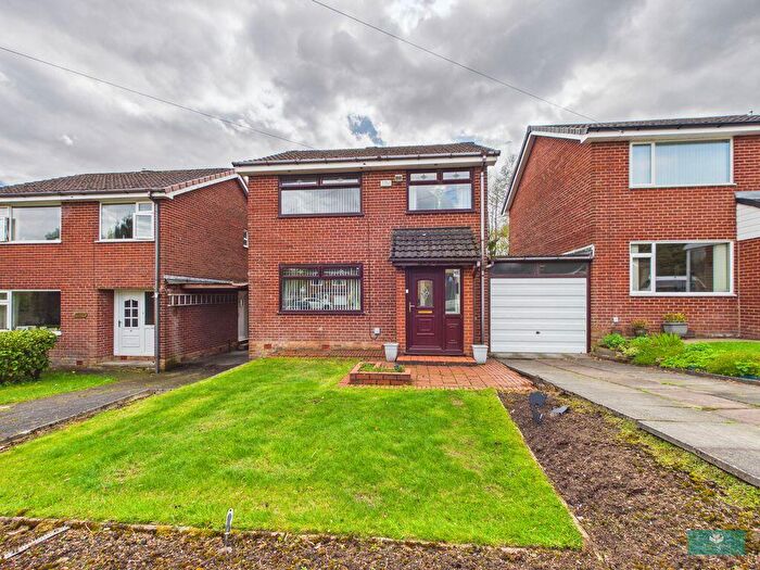 3 Bedroom Detached House For Sale In Valley Rise, Oldham, OL2