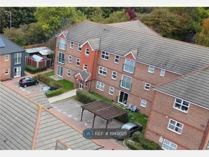 2 Bedroom Flat To Rent In Dudley Close, Chafford Hundred, Grays, RM16