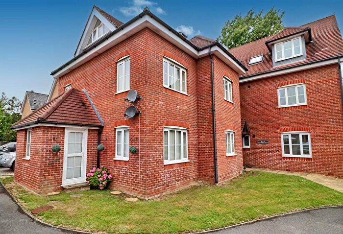 2 Bedroom Apartment To Rent In Hedge End, Southampton, SO30