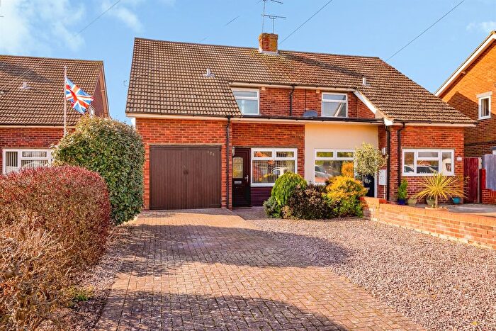 3 Bedroom Semi Detached House For Sale In Brasenose Road, Didcot, OX11