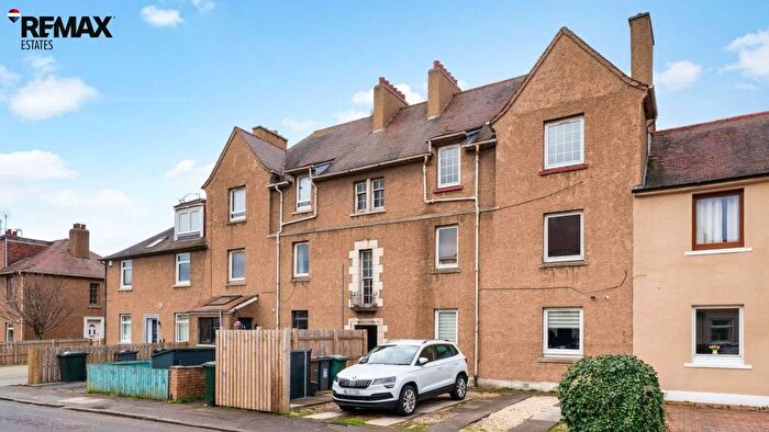 2 Bedroom Flat For Sale In Parkhead Loan, Edinburgh, EH11