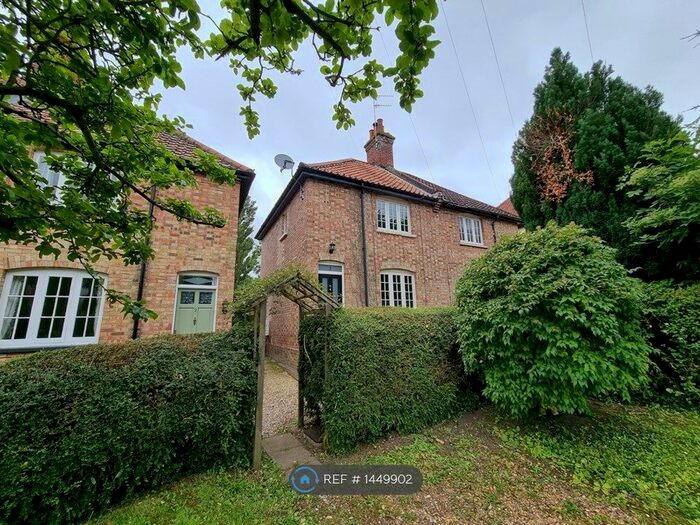 2 Bedroom Semi-Detached House To Rent In Church Terrace, Newmarket, CB8