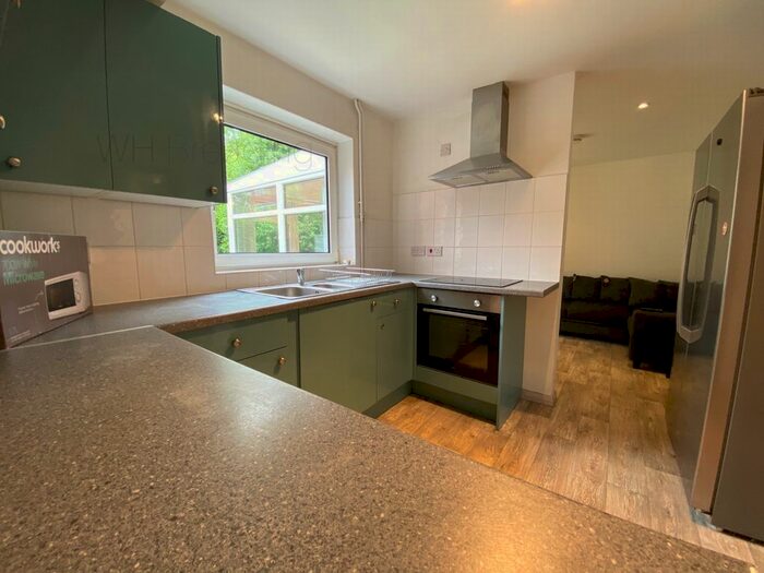 6 Bedroom Terraced House To Rent In Crown Gardens, Canterbury, CT2