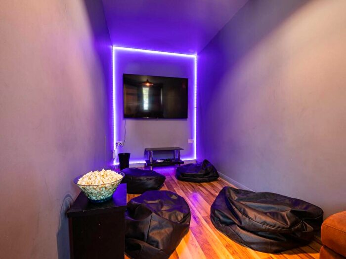 6 Bedroom House To Rent In Salisbury Road, Canterbury, Kent, CT2