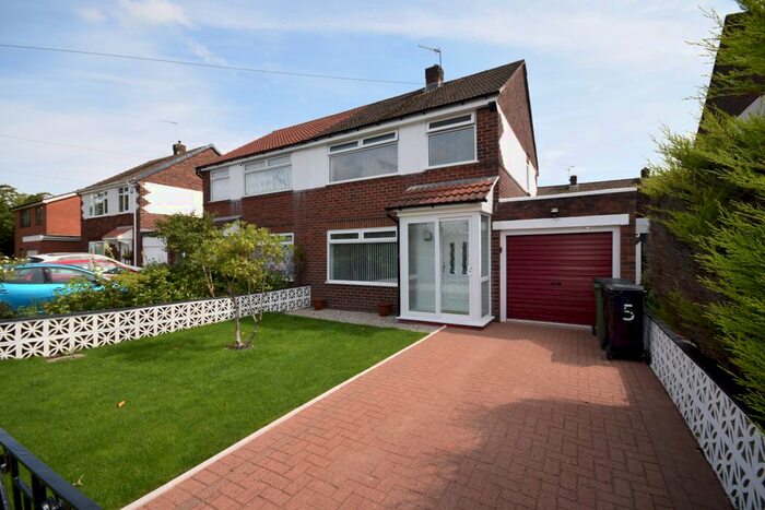 3 Bedroom Semi-Detached House To Rent In Lowndes Lane, Offerton, Stockport, SK2