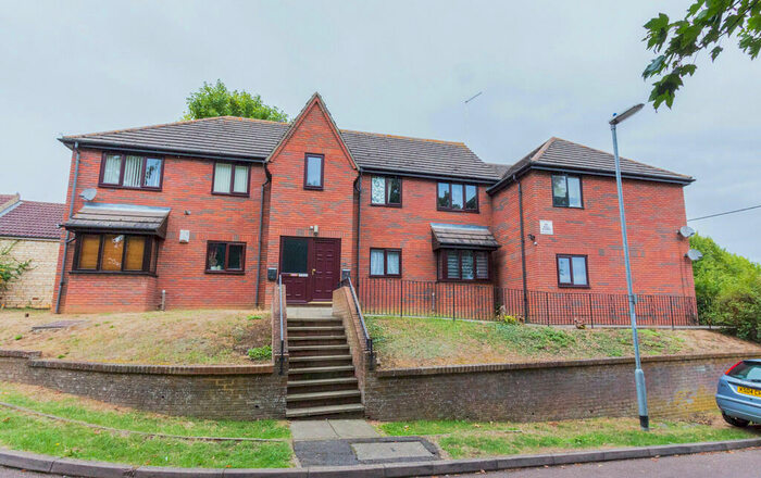 1 Bedroom Flat To Rent In Whites Rise, Irthlingborough, NN9