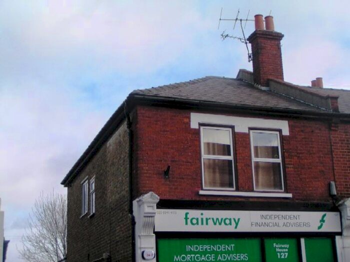 2 Bedroom Flat To Rent In Walton Road, East Molesey, KT8