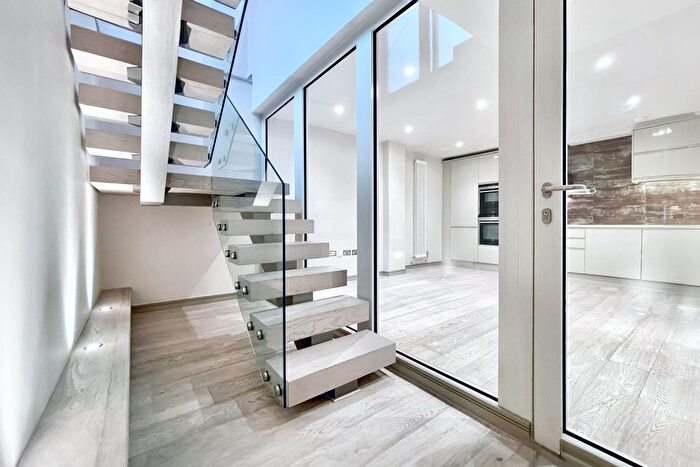 1 Bedroom Flat For Sale In Wickham House, King Street, Richmond, TW9