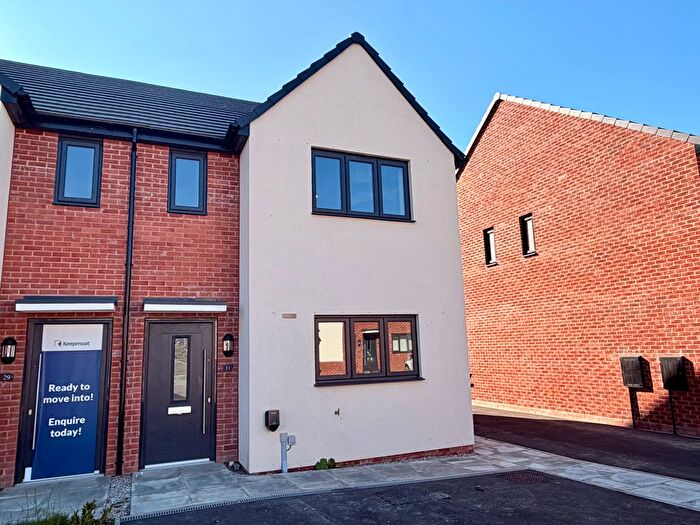 3 Bedroom Property To Rent In Hamilton Way, Blackburn, BB2