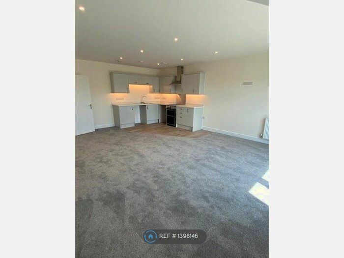 2 Bedroom Flat To Rent In St. Martins Mews, St. Marychurch, Torquay, TQ1