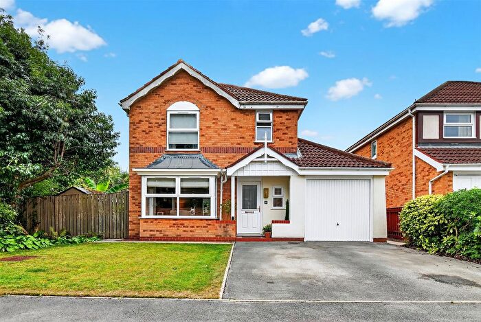 4 Bedroom Detached House For Sale In Dovecot Close, Wheldrake, York, YO19