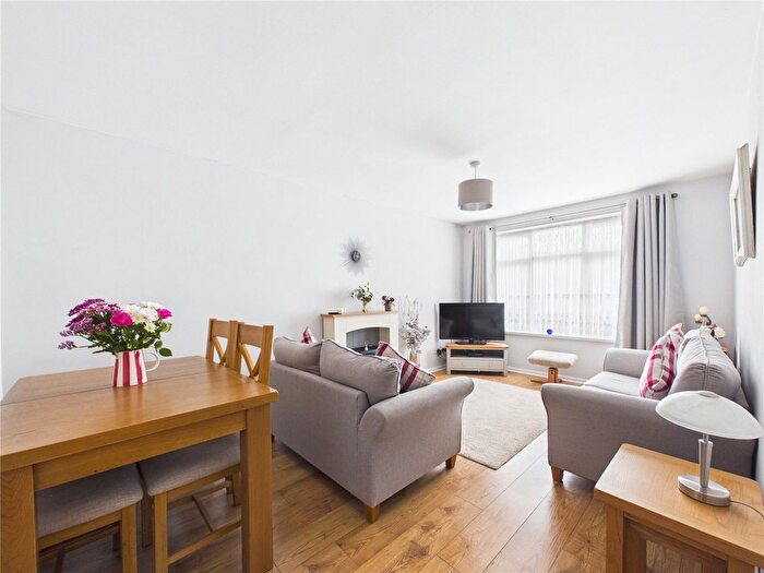 2 Bedroom Bungalow For Sale In Mount Gardens, Hanham, Bristol, BS15