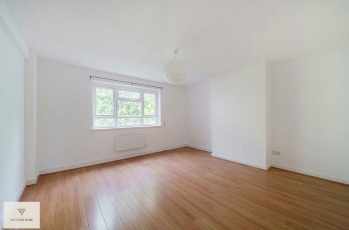 3 Bedroom Apartment To Rent In New North Road, Islington, London, N1