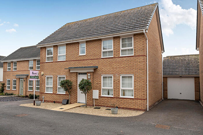 4 Bedroom Detached House For Sale In Greystone Walk, Cullompton, Devon, EX15