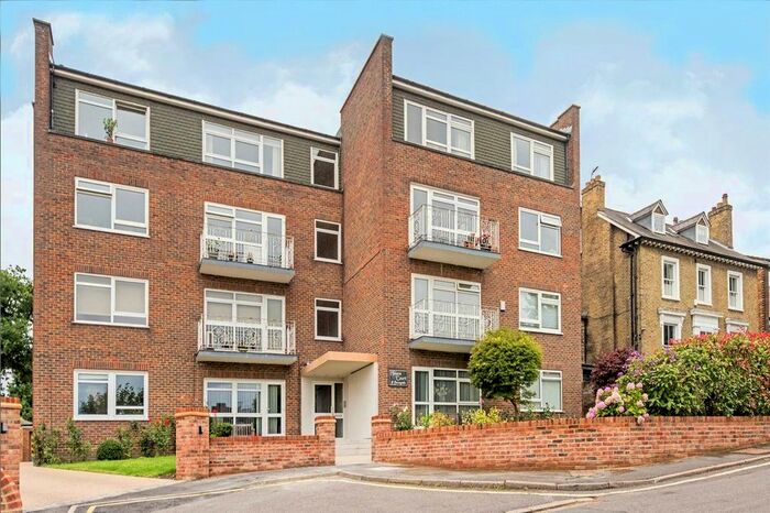 2 Bedroom Flat To Rent In Hayes Court, Sunnyside, Wimbledon, SW19