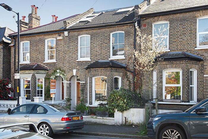 4 Bedroom Terraced House For Sale In Choumert Road, Peckham, SE15