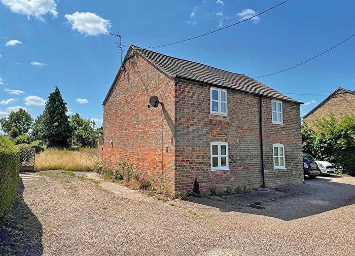 2 Bedroom Semi Detached House For Sale In Hallams Lane, Timberland, Lincoln, LN4