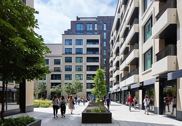 1 Bedroom Flat To Rent In Rathbone Place, London, W1T