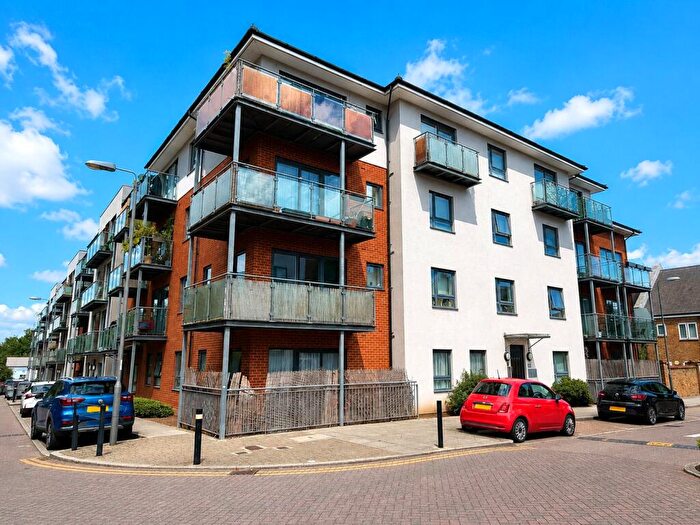 1 Bedroom Flat For Sale In Oakwood Close, London, SE13