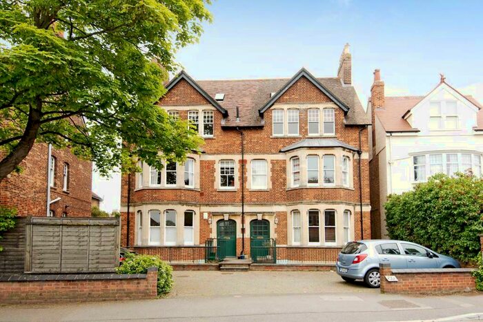 2 Bedroom Apartment To Rent In Summertown, Oxford, OX2