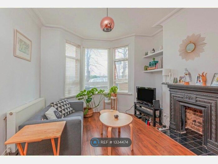 1 Bedroom Maisonette To Rent In Quicks Road, Wimbledon, SW19