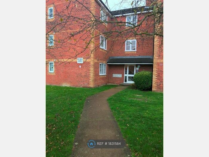 1 Bedroom Flat To Rent In Redford Close, Feltham, TW13