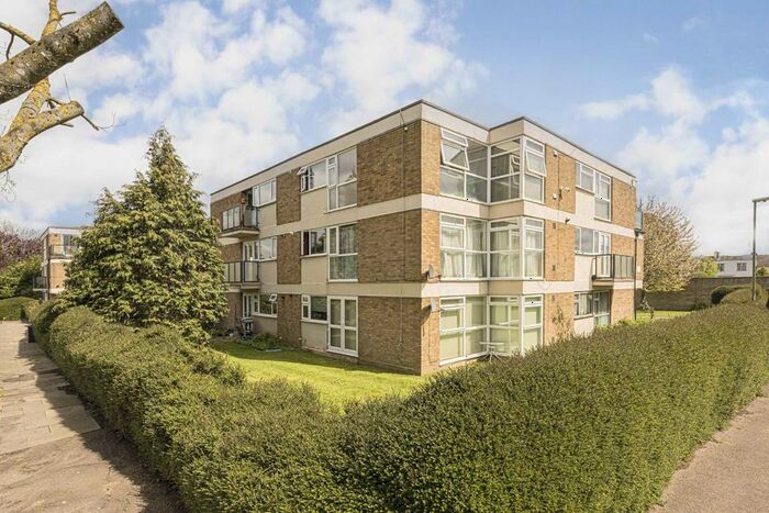 2 Bedroom Flat To Rent In Peregrine Road, Sunbury-On-Thames, TW16