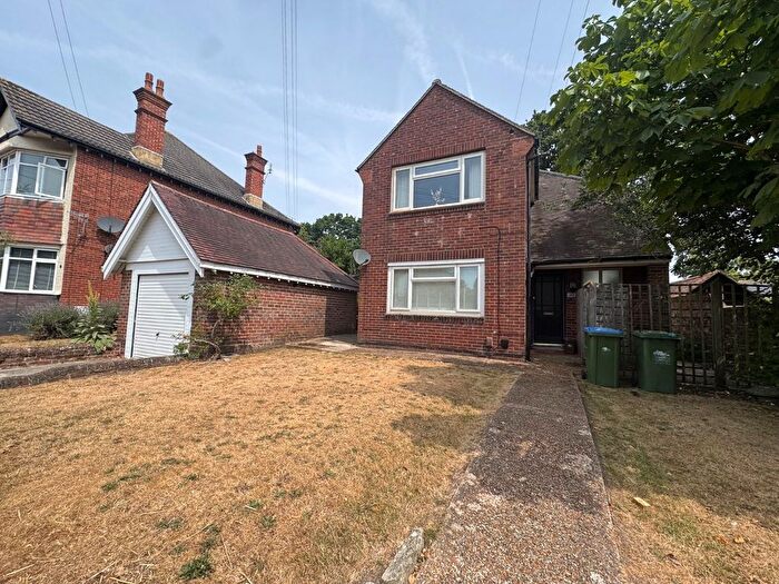 3 Bedroom Flat To Rent In Oakmount Avenue, Highfield, Southampton, Hampshire, SO17