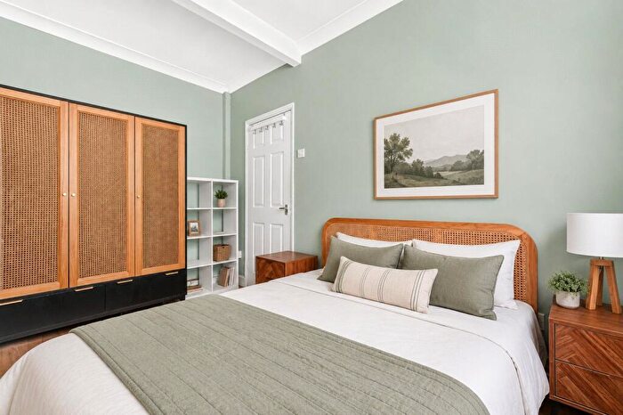 1 Bedroom Flat For Sale In Suffolk Park Road, Walthamstow, London, E17