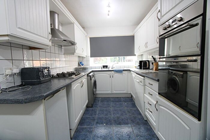 4 Bedroom Terraced House To Rent In Limetree Close, London, SW2