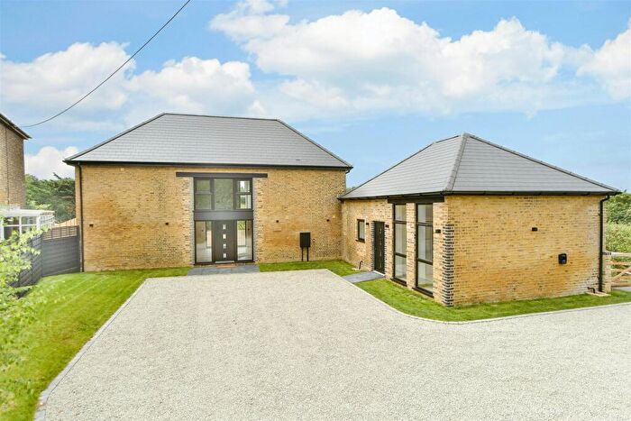 4 Bedroom Barn Conversion For Sale In Stonehorse Lane, Rochester, Kent, ME3