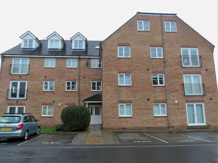 2 Bedroom Ground Flat To Rent In Byron House, Blackthorn Road, Ilkley, LS29