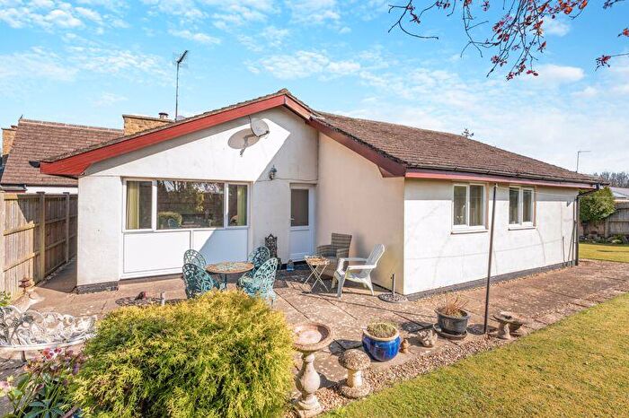 3 Bedroom Detached Bungalow For Sale In Glebe Rise, Kings Sutton, OX17