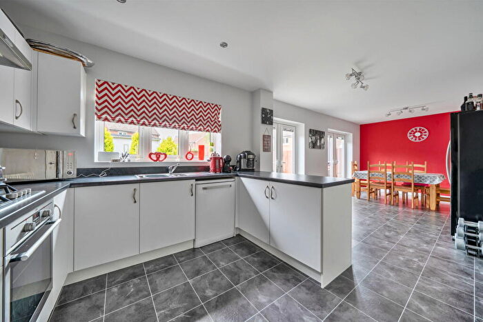 4 Bedroom Detached House For Sale In Silks Way, Andover, SP11