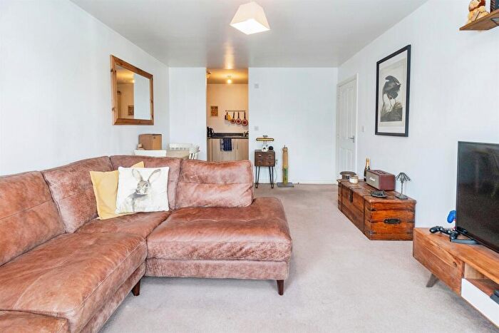 2 Bedroom Flat For Sale In Greensand View, Woburn Sands, Milton Keynes, MK17