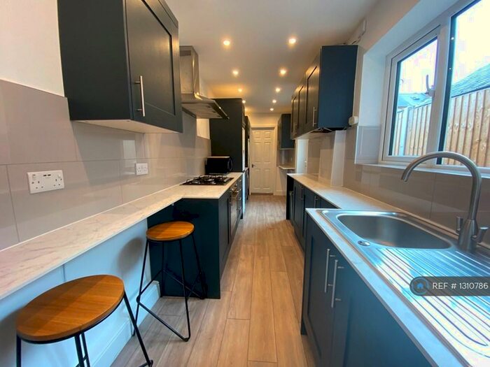 4 Bedroom Terraced House To Rent In Carmelite Road, Coventry, CV1