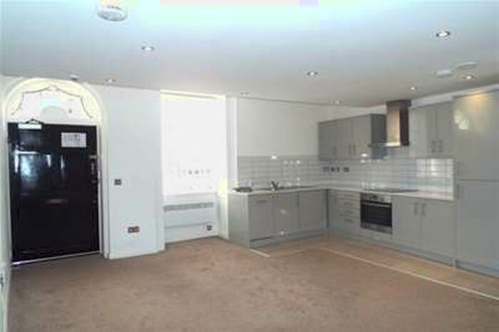 2 Bedroom Flat To Rent In Lombard Street, Lichfield Centre, WS13