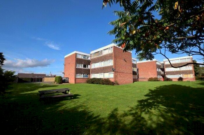 2 Bedroom Flat To Rent In Pleydell Close, Coventry, CV3